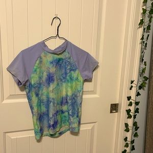 Tie dye Athleta size XXL short sleeve rash guard